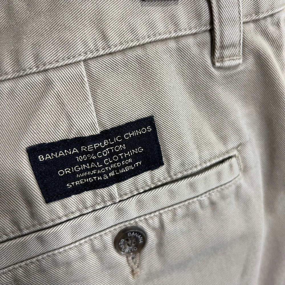 Banana Republic Classic Men's Flat Front Shorts